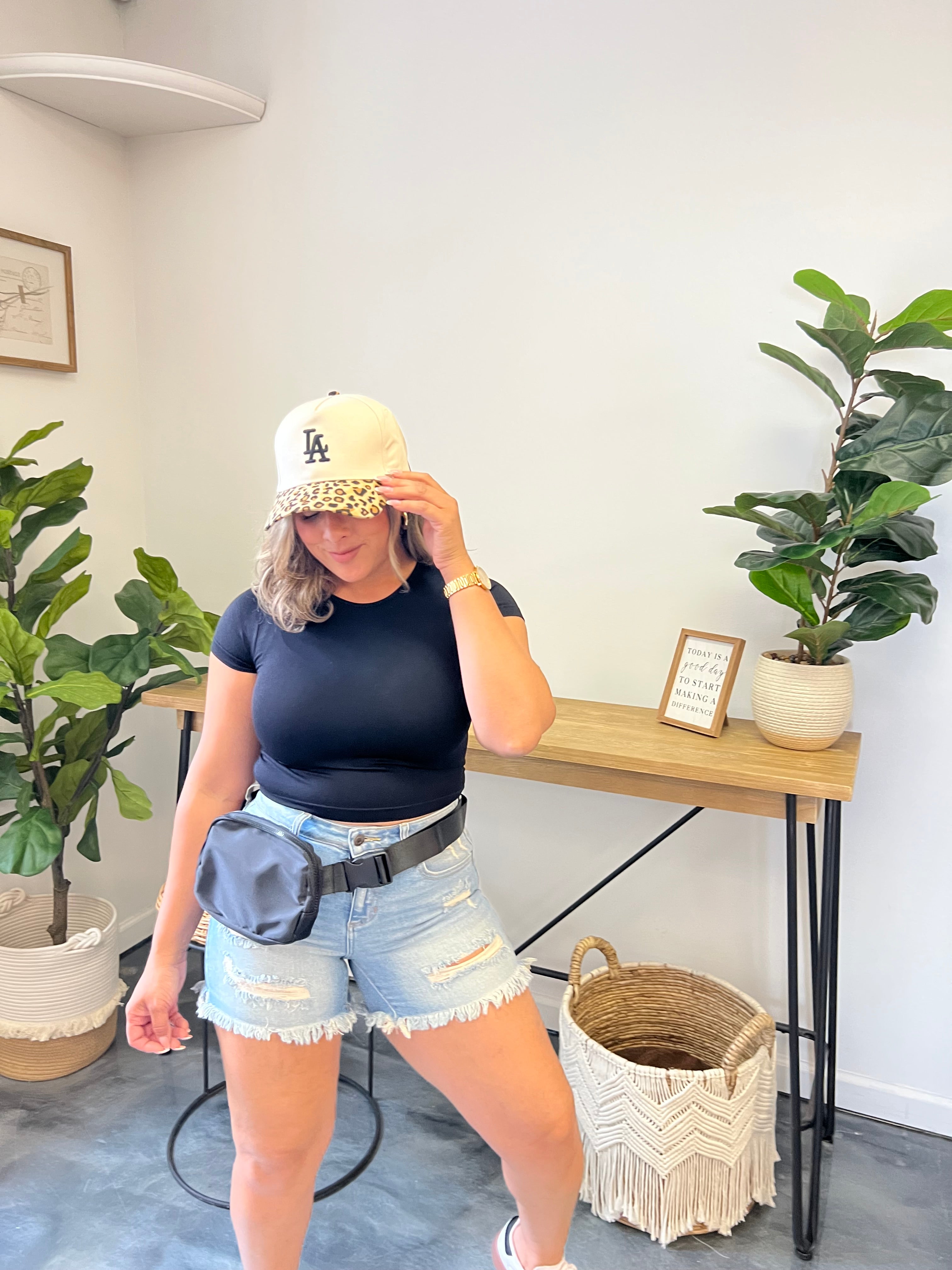 Mid-Rise Shorts with Fray Hem
