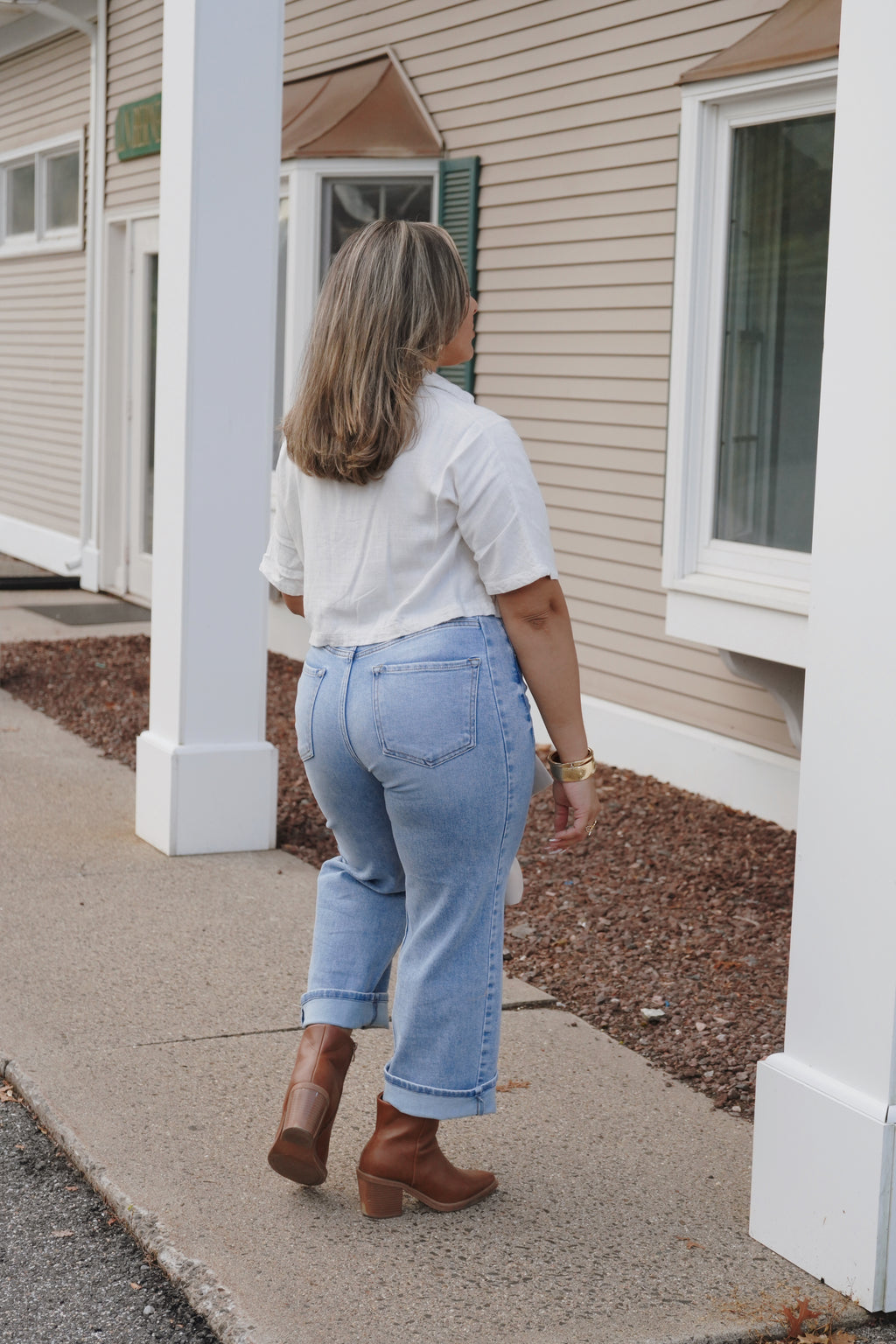 Risen Light Wash High Rise Jeans