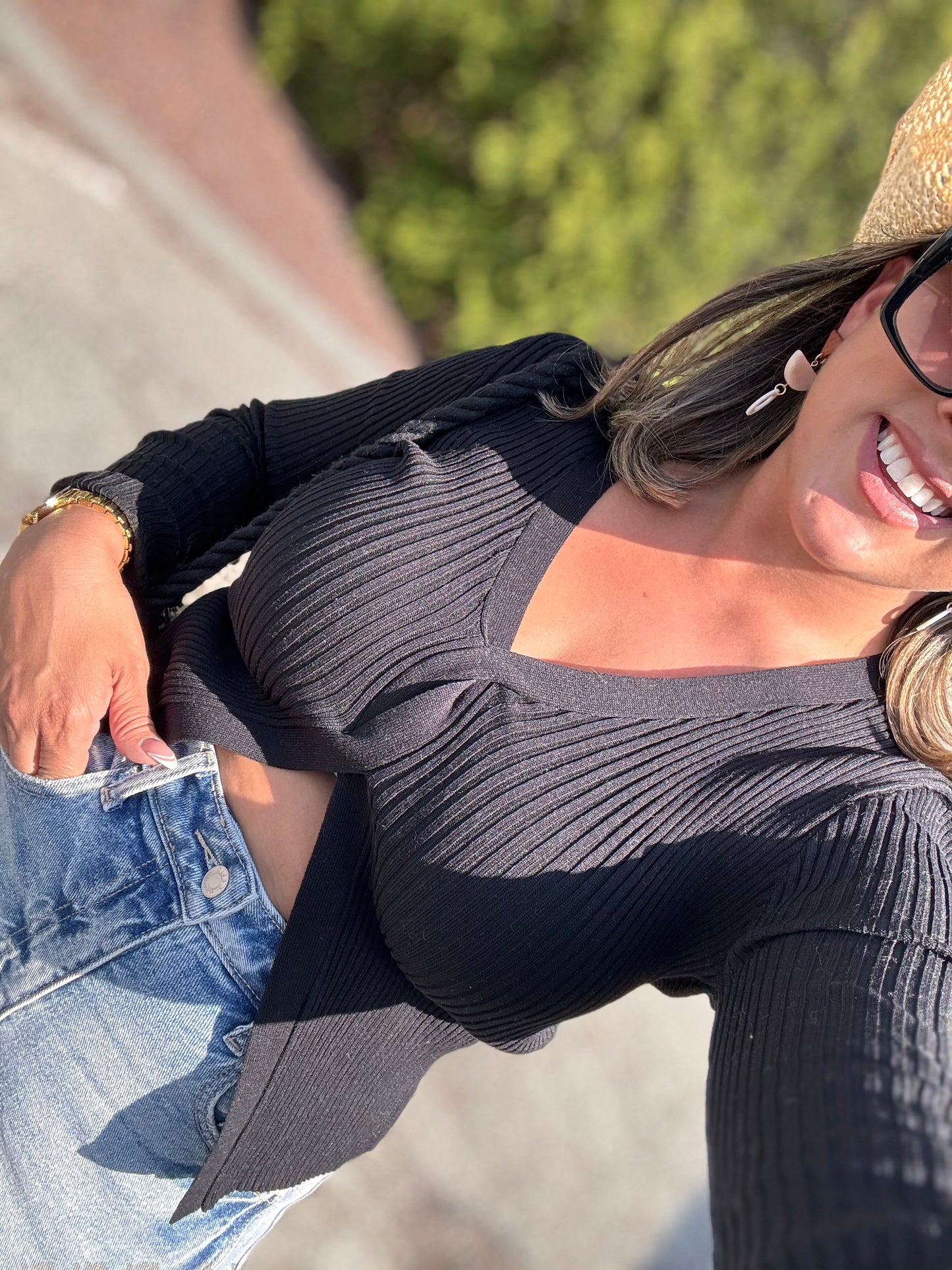 Black V Top