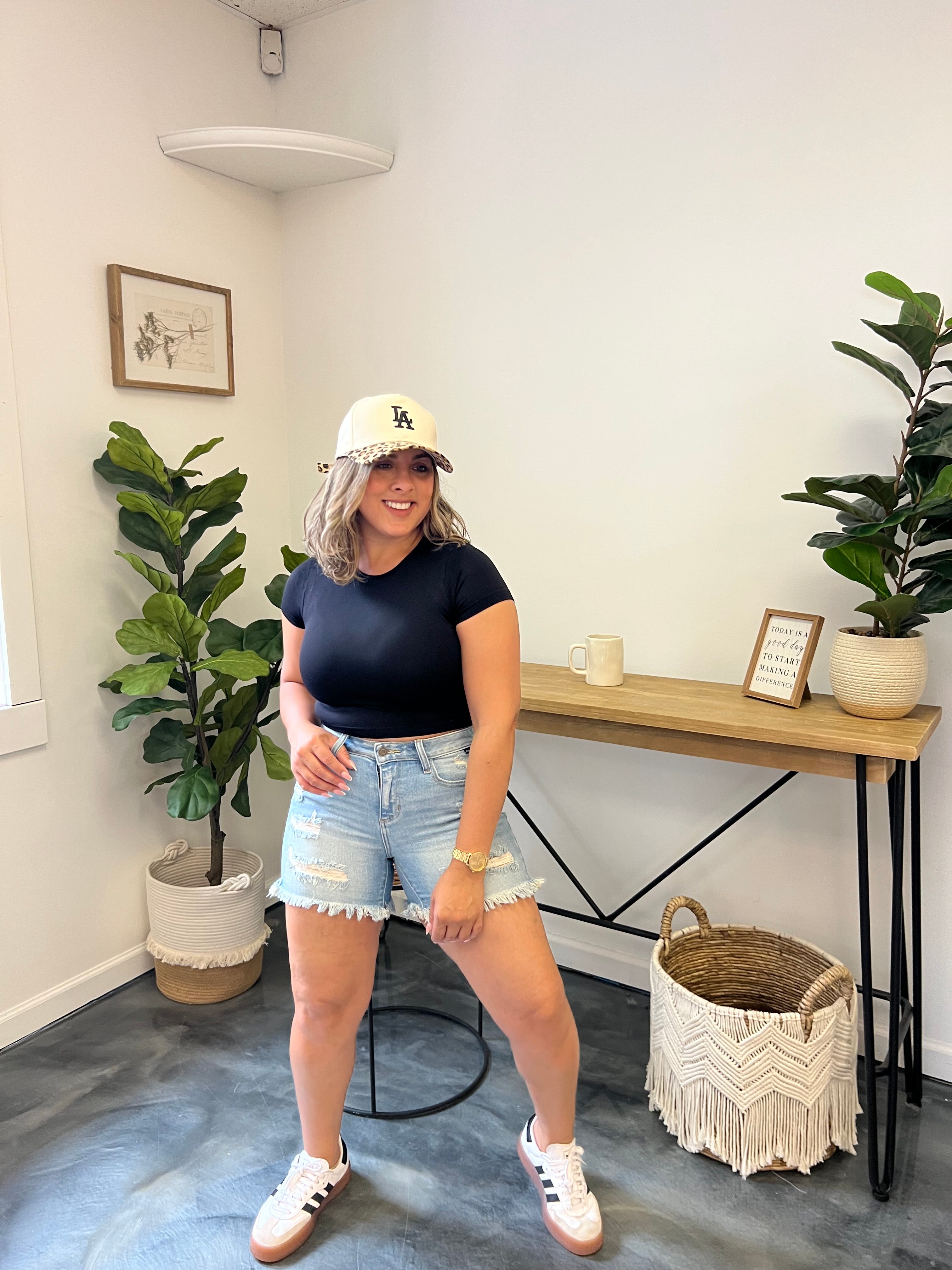 Mid-Rise Shorts with Fray Hem