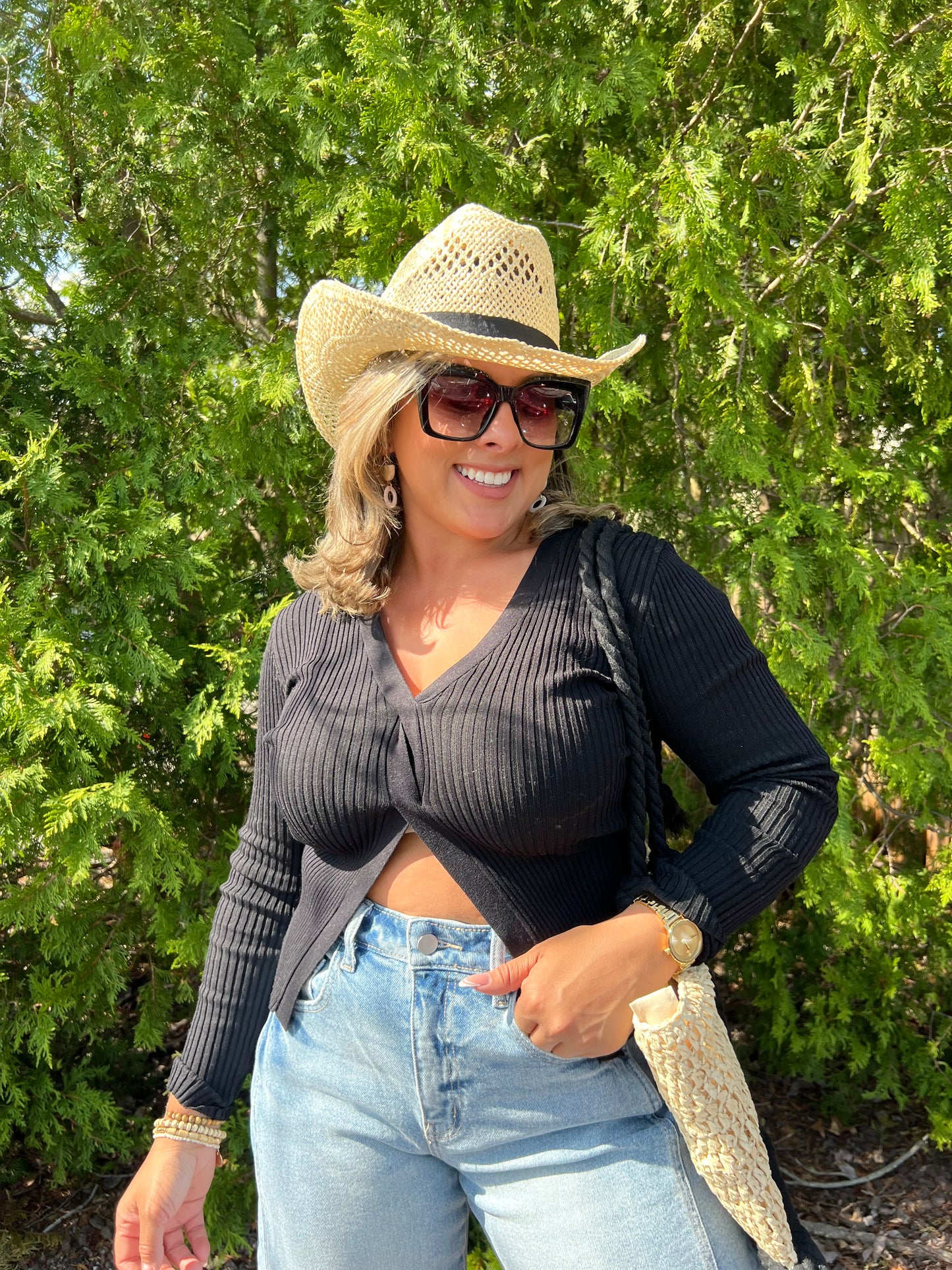 Black V Top