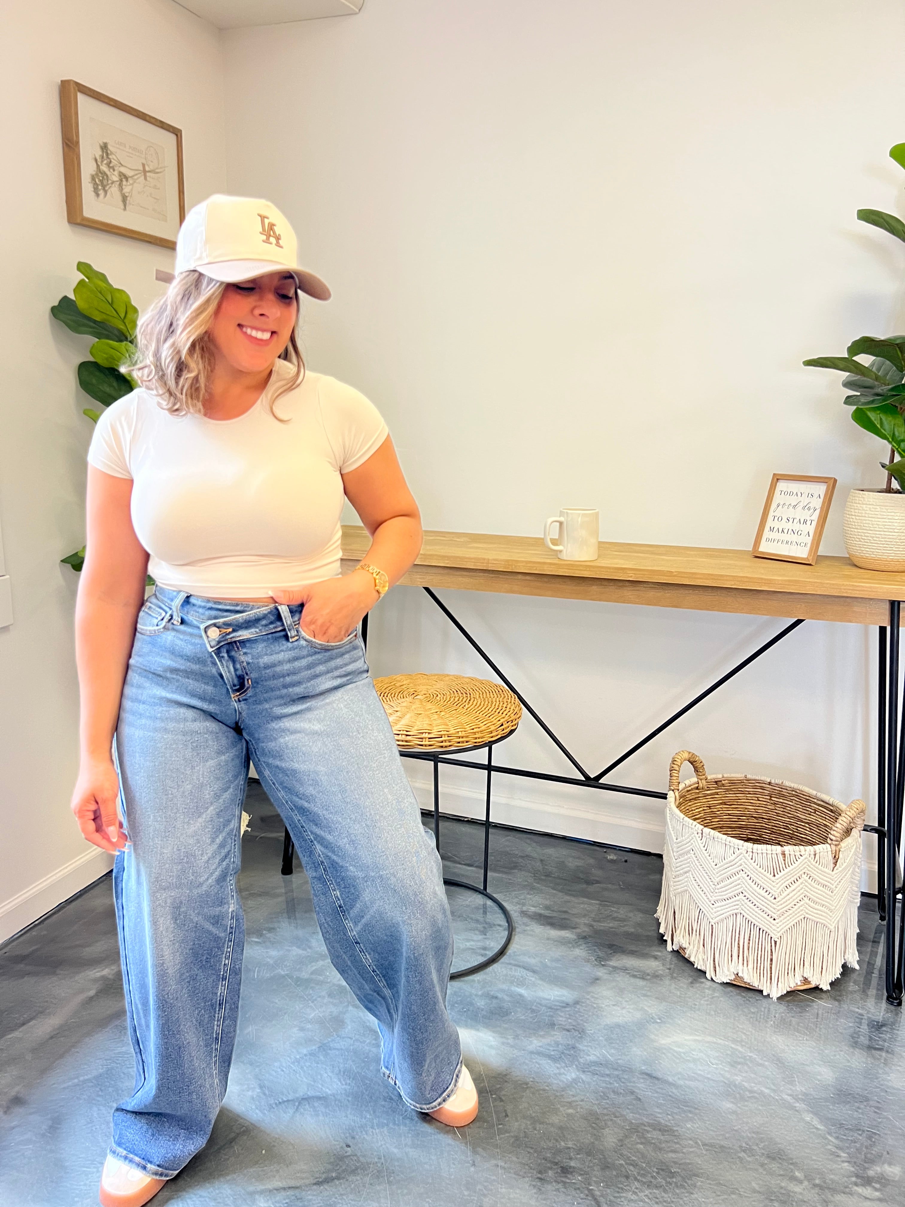 Low Rise Dark Wash Wide Leg Jean