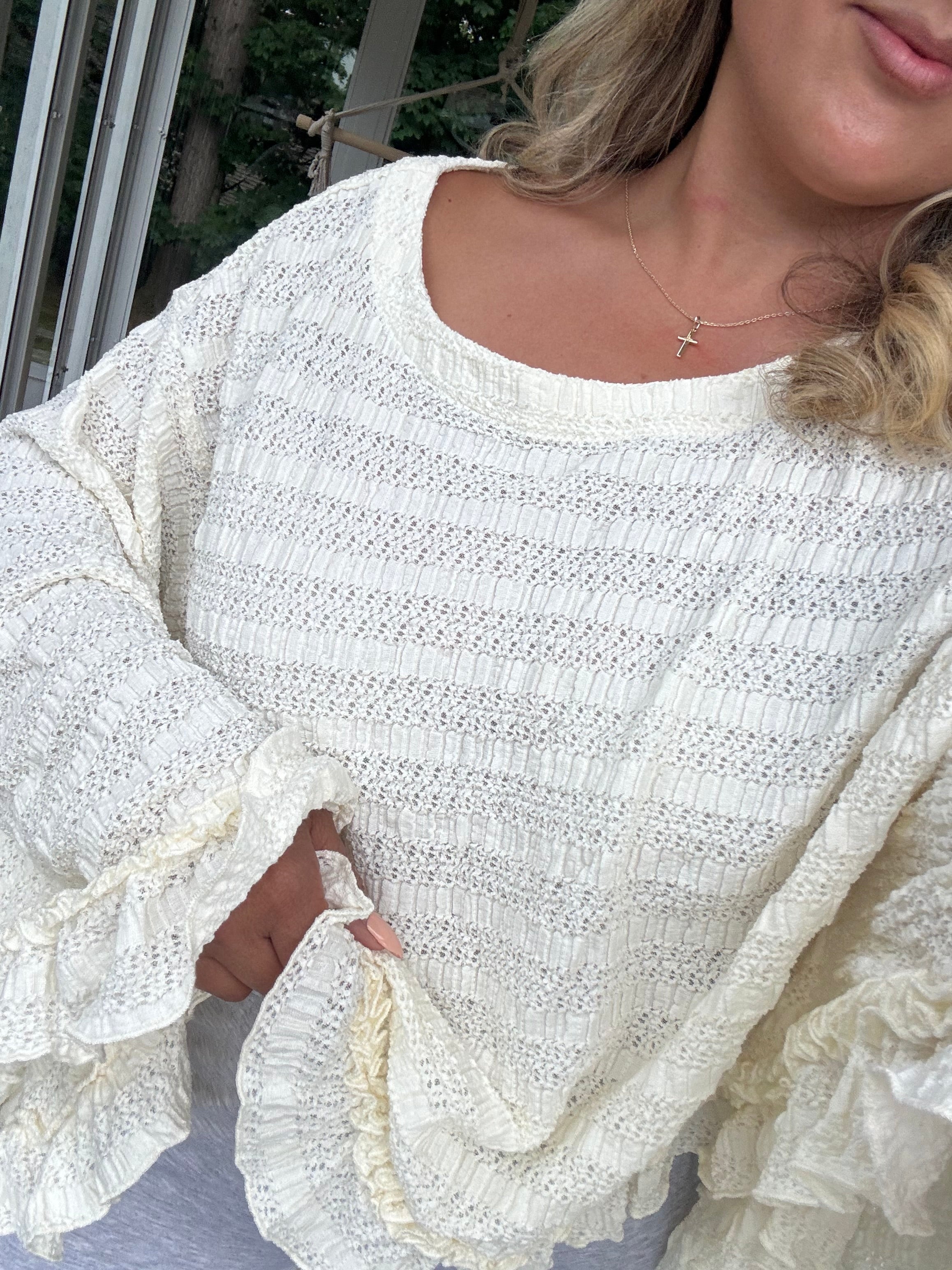 Oversized Ruffled Mitto Top